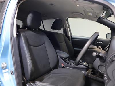 2016 Nissan Leaf - Thumbnail