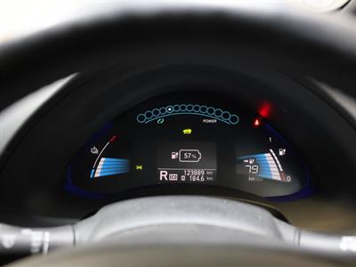 2016 Nissan Leaf - Thumbnail