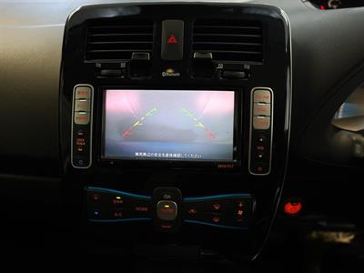 2016 Nissan Leaf - Thumbnail