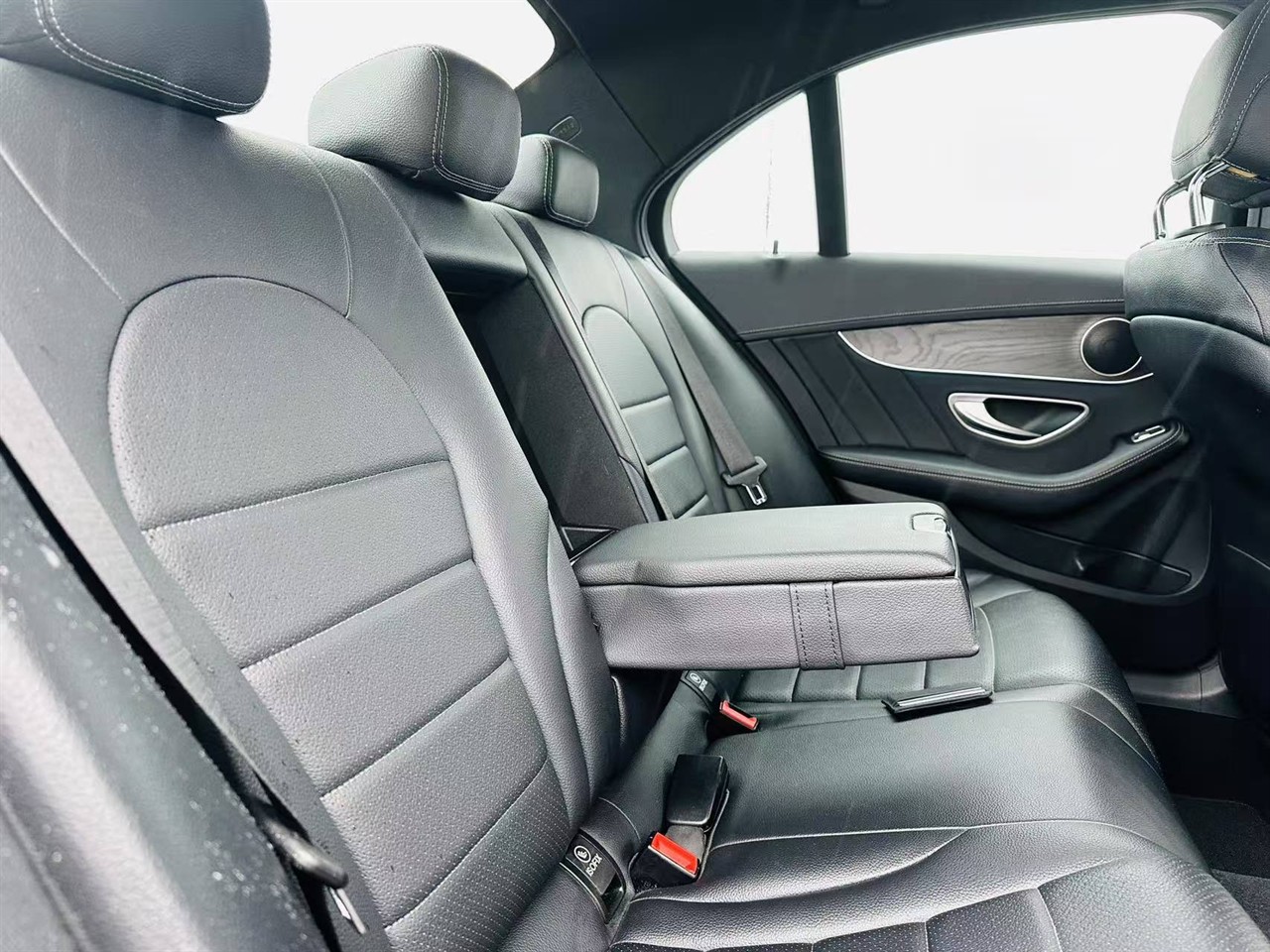 2016 Mercedes-Benz C 200