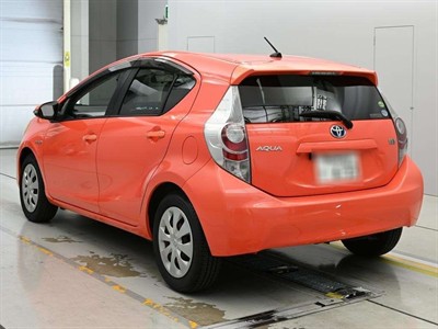 2013 Toyota Aqua - Thumbnail