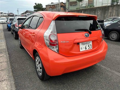 2013 Toyota Aqua - Thumbnail