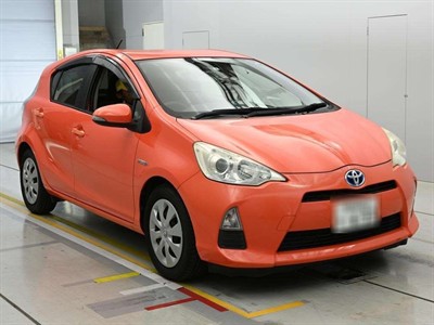 2013 Toyota Aqua - Thumbnail