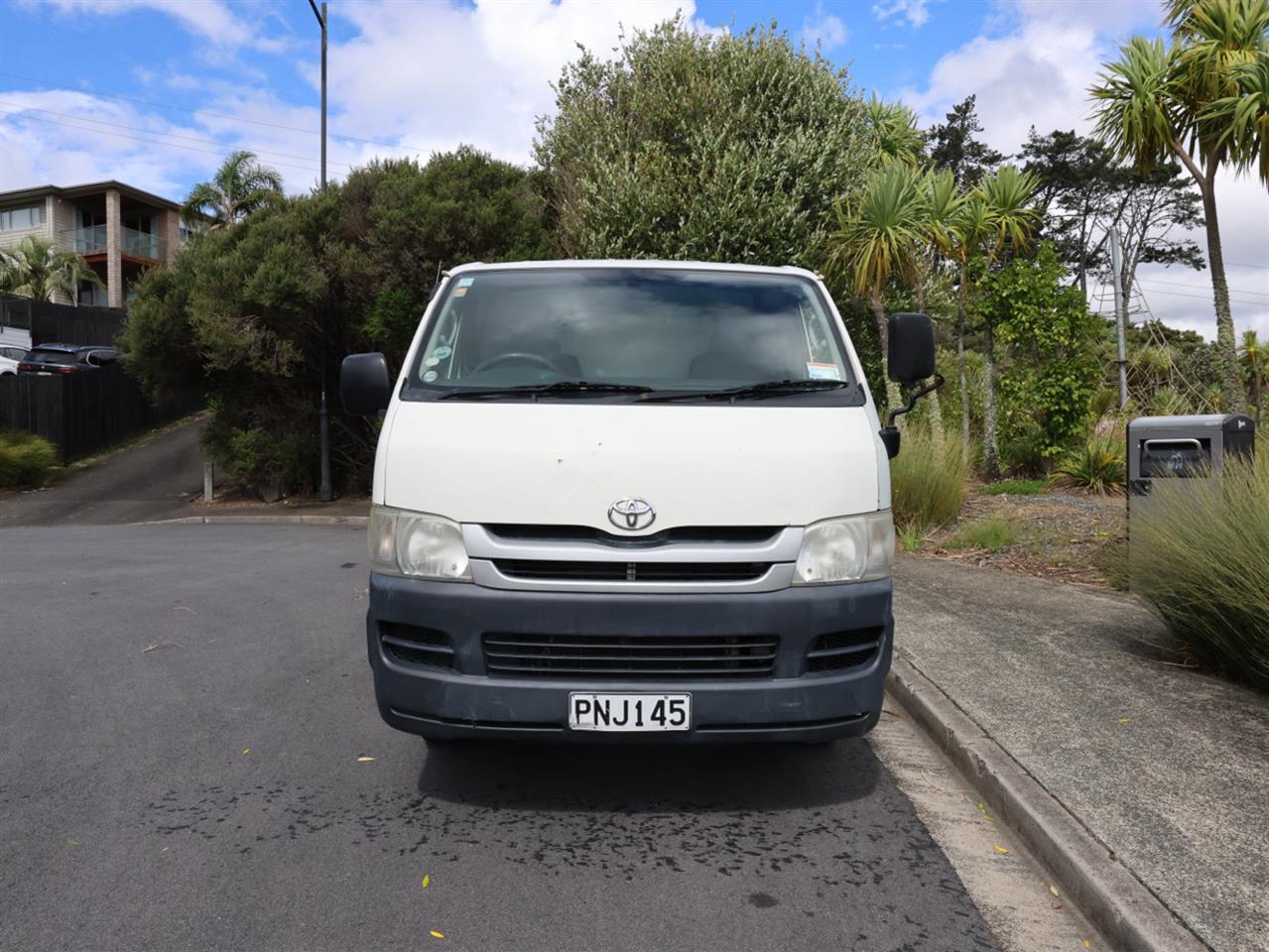 2009 Toyota Hiace