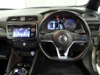 2018 Nissan Leaf - Thumbnail