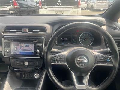 2018 Nissan Leaf - Thumbnail
