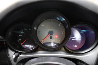 2016 Porsche Macan - Thumbnail