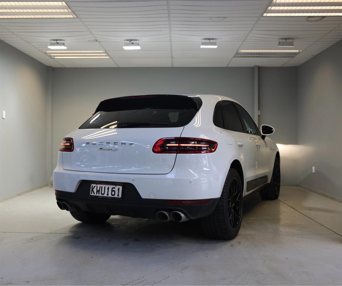 2016 Porsche Macan