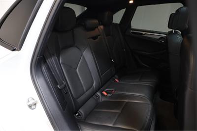 2016 Porsche Macan - Thumbnail