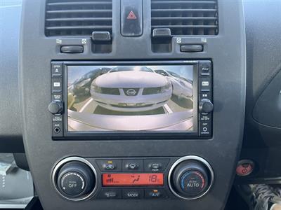 2016 Nissan Leaf - Thumbnail