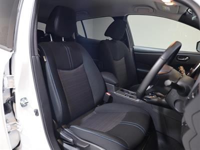 2022 Nissan Leaf - Thumbnail