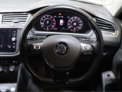 2019 Volkswagen Tiguan - Thumbnail