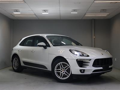 2015 Porsche Macan