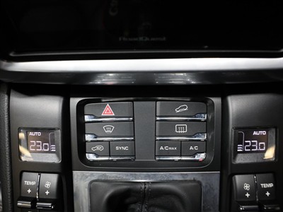 2015 Porsche Macan - Thumbnail