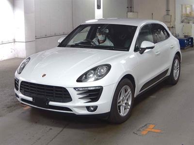 2015 Porsche Macan - Thumbnail