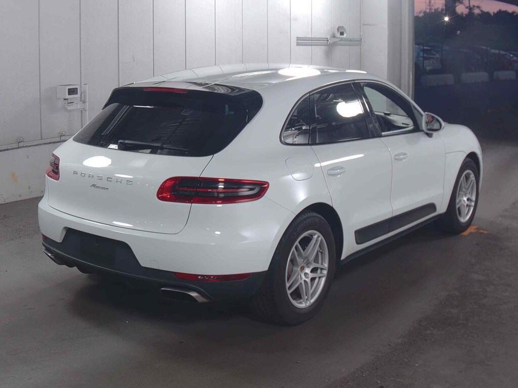 2015 Porsche Macan