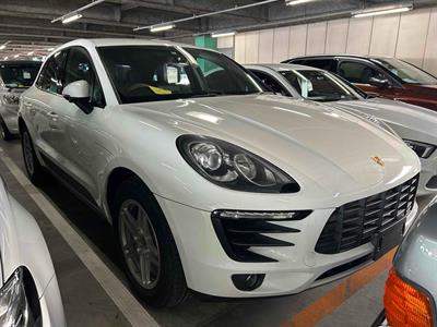 2015 Porsche Macan - Thumbnail