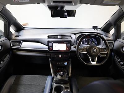 2020 Nissan Leaf - Thumbnail
