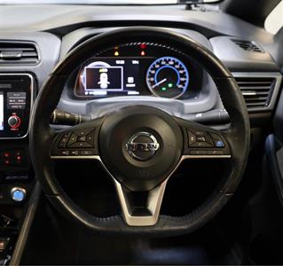 2020 Nissan Leaf - Thumbnail