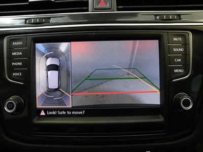 2017 Volkswagen Tiguan - Thumbnail