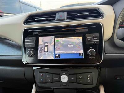 2018 Nissan Leaf - Thumbnail