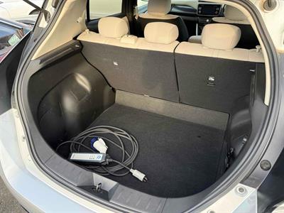 2018 Nissan Leaf - Thumbnail