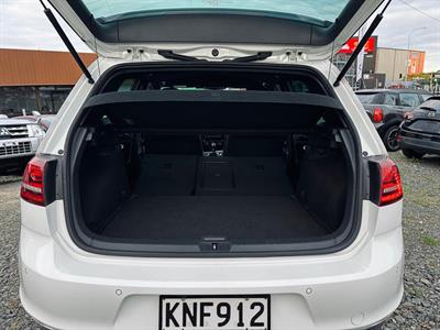 2015 Volkswagen Golf - Thumbnail