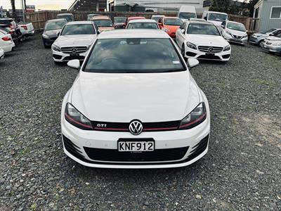 2015 Volkswagen Golf - Thumbnail