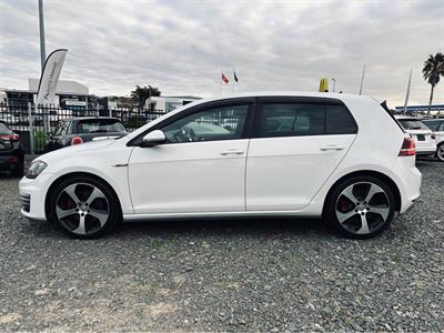 2015 Volkswagen Golf - Thumbnail