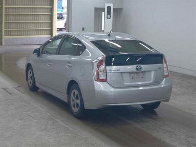 2013 Toyota Prius - Thumbnail