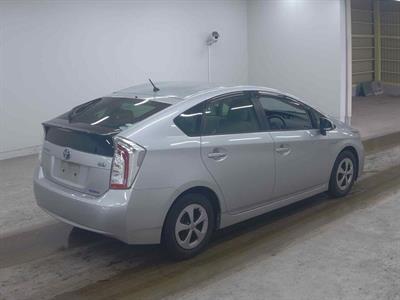 2013 Toyota Prius - Thumbnail