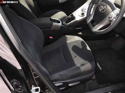 2014 Toyota Prius - Thumbnail