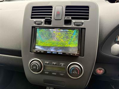 2014 Nissan Leaf - Thumbnail