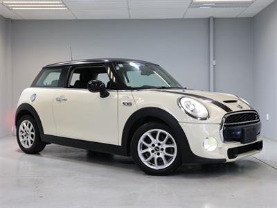 2017 Mini Cooper - Thumbnail