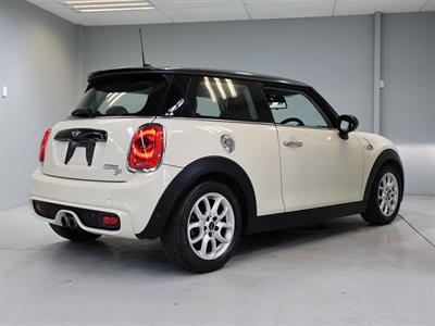 2017 Mini Cooper - Thumbnail