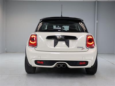 2017 Mini Cooper - Thumbnail