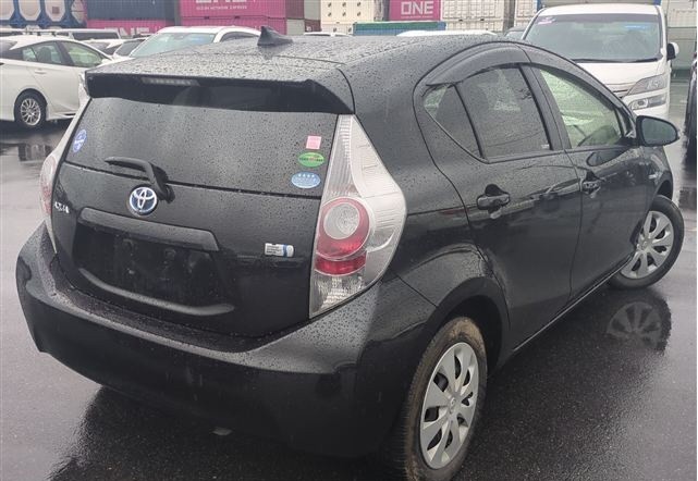 2013 Toyota Aqua