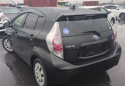 2013 Toyota Aqua - Thumbnail