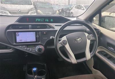 2013 Toyota Aqua - Thumbnail