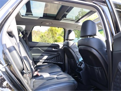 2020 Hyundai Santa Fe - Thumbnail