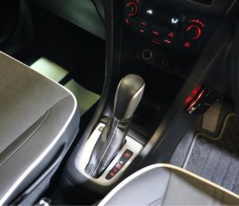 2014 Suzuki Swift - Thumbnail