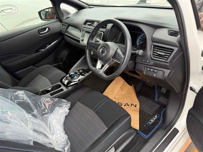 2019 Nissan Leaf - Thumbnail