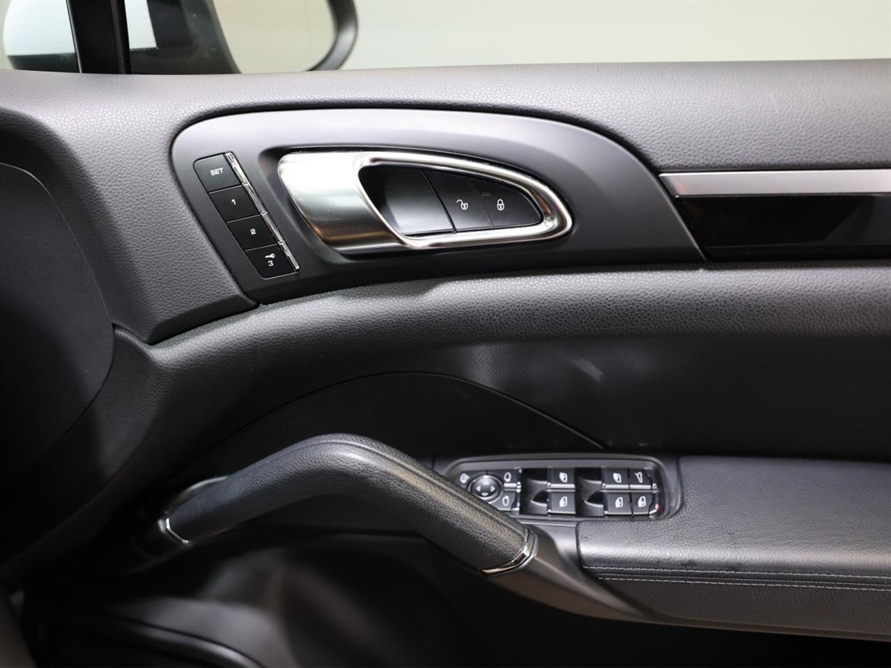 2014 Porsche Cayenne