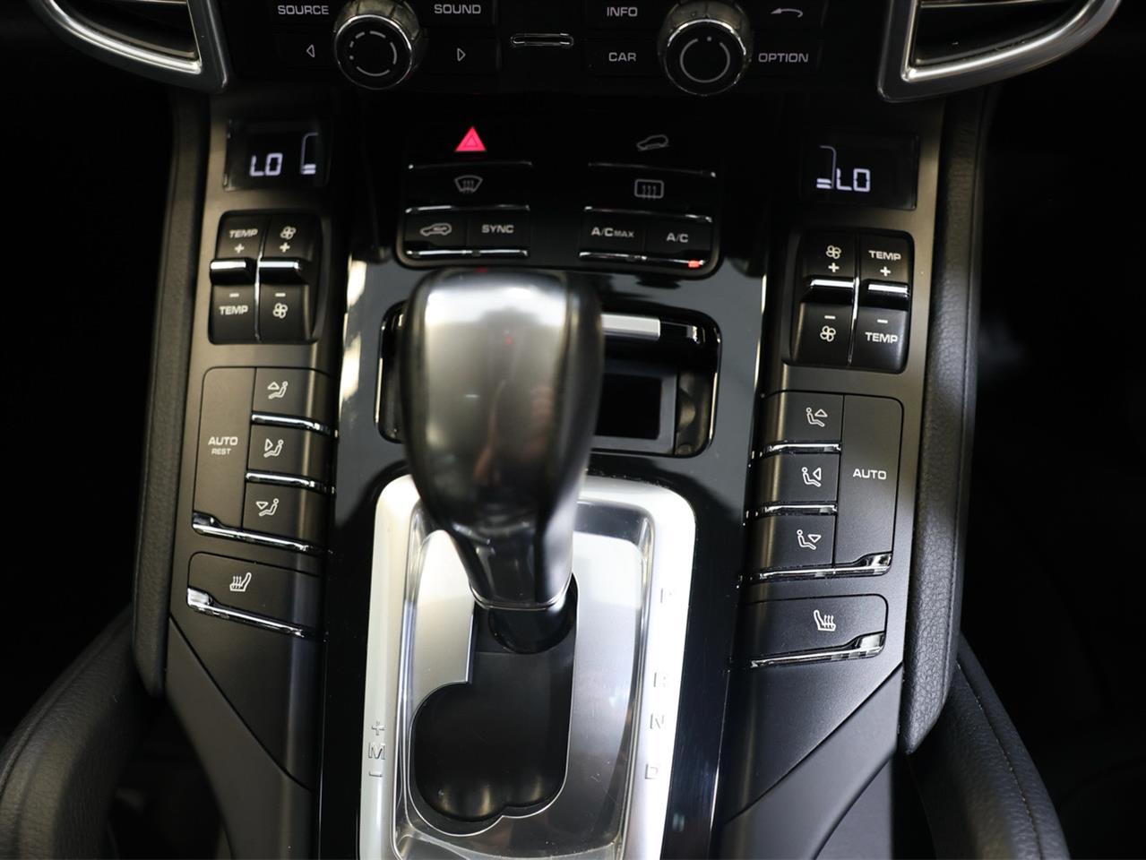 2014 Porsche Cayenne