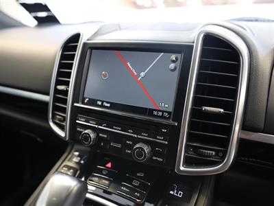 2014 Porsche Cayenne - Thumbnail