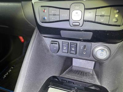 2018 Nissan Leaf - Thumbnail