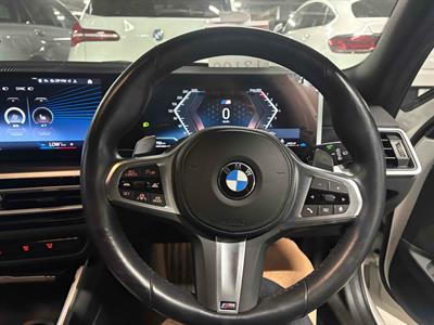 2023 BMW 320i - Thumbnail