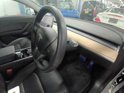 2020 Tesla Model 3 - Thumbnail