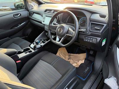 2019 Nissan Leaf - Thumbnail