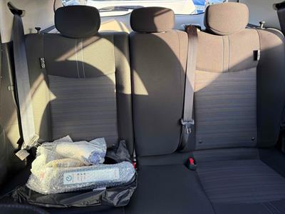 2019 Nissan Leaf - Thumbnail